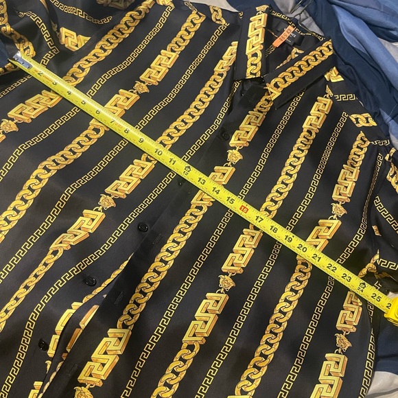 Brand New w/o tags Versace Chain link Silk shirt sz 58. - Picture 9 of 9